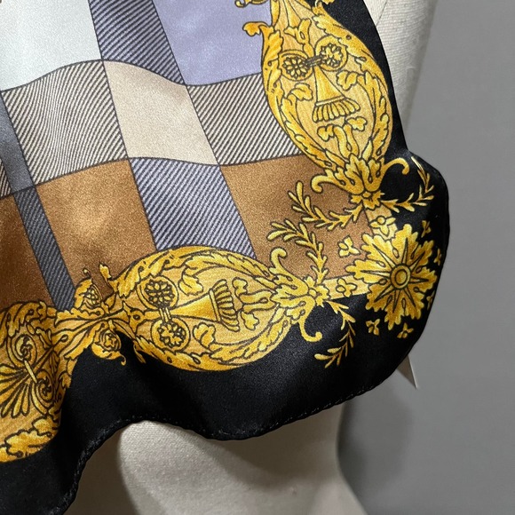 ⭐️Square 100% Silk Multicolored Square Print Scarf Sz-One Size - Picture 7 of 9